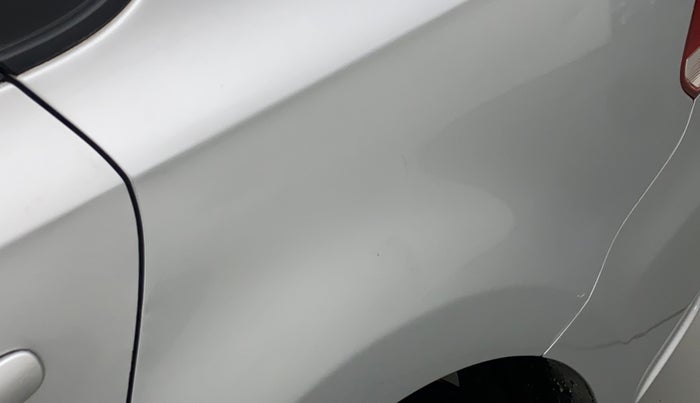 2012 Volkswagen Vento HIGHLINE 1.6 MPI, Petrol, Manual, 62,615 km, Left quarter panel - Slightly dented