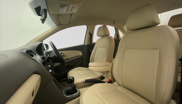 2012 Volkswagen Vento HIGHLINE 1.6 MPI, Petrol, Manual, 62,615 km, Right Side Front Door Cabin