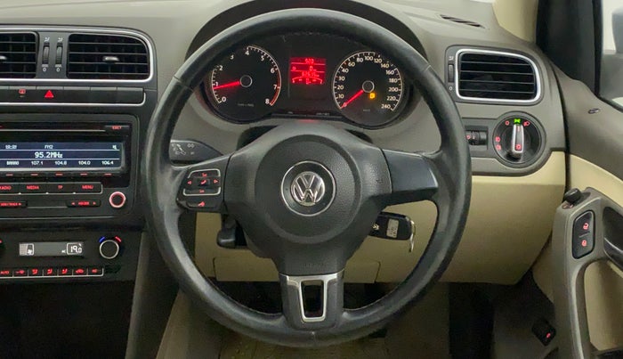 2012 Volkswagen Vento HIGHLINE 1.6 MPI, Petrol, Manual, 62,615 km, Steering Wheel Close Up