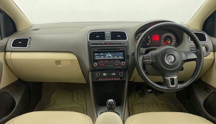 2012 Volkswagen Vento HIGHLINE 1.6 MPI, Petrol, Manual, 62,615 km, Dashboard