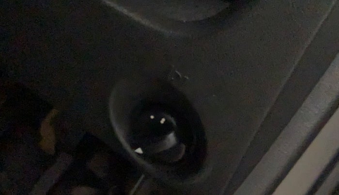 2017 Datsun Go T (O), Petrol, Manual, 12,480 km, Dashboard - Headlight height adjustment not working