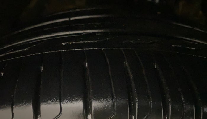 2019 Mahindra XUV300 W8 1.5 DIESEL, Diesel, Manual, 64,535 km, Right Front Tyre Tread