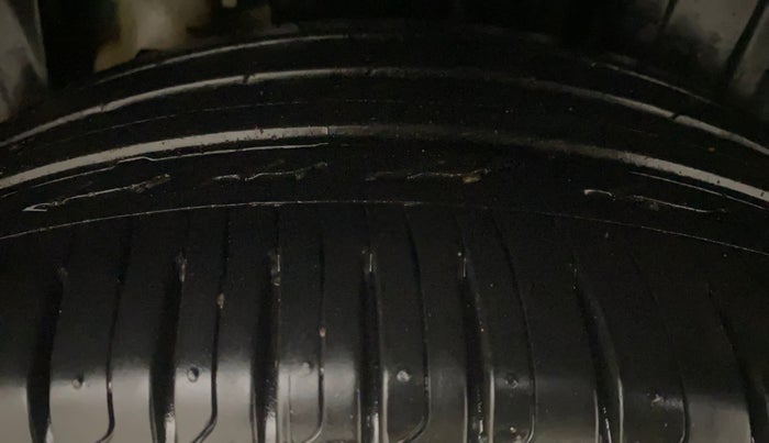 2019 Mahindra XUV300 W8 1.5 DIESEL, Diesel, Manual, 64,535 km, Left Rear Tyre Tread