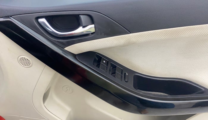 2020 Tata NEXON XZ PLUS PETROL, Petrol, Manual, 54,102 km, Driver Side Door Panels Control