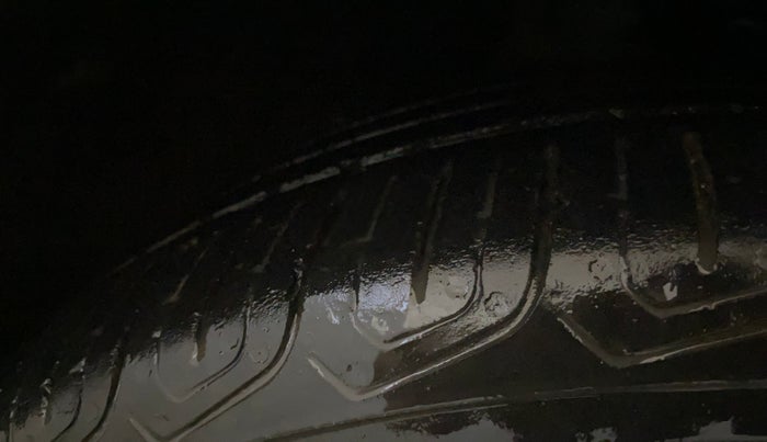 2022 MG ASTOR SUPER 1.5 MT, Petrol, Manual, 54,601 km, Left Front Tyre Tread