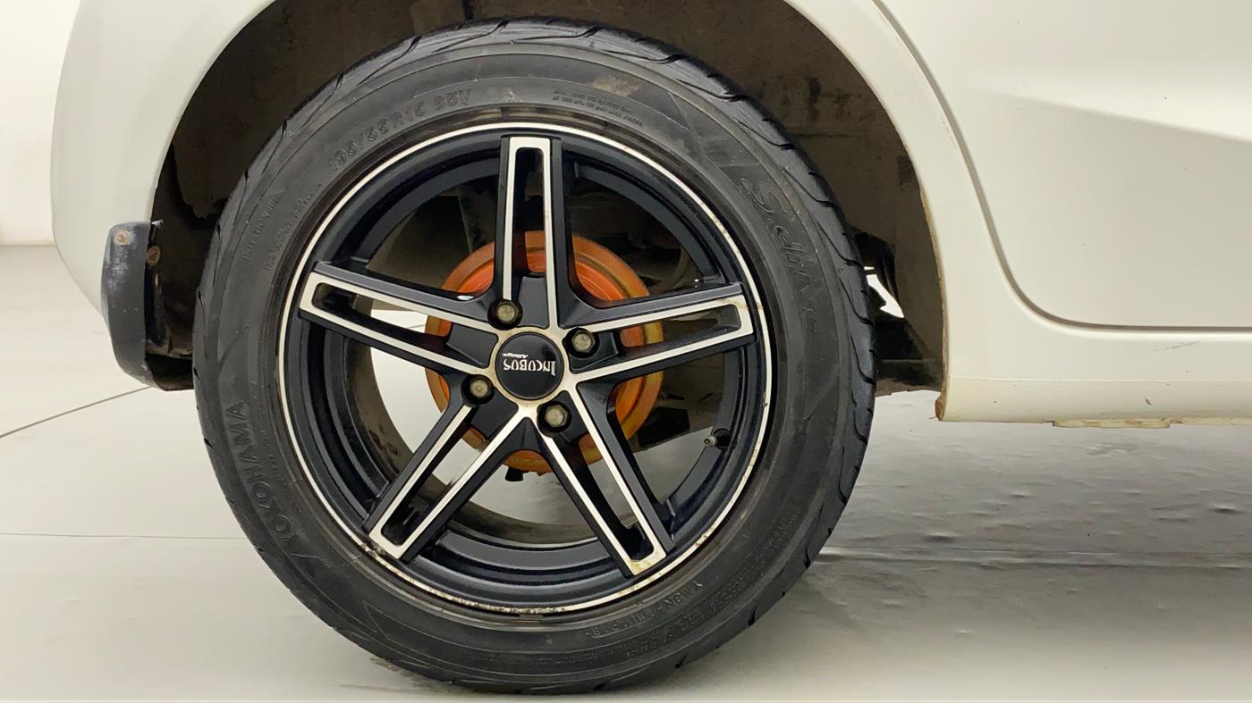 2017 Honda Brio E MT, CNG, Manual, 30,917 km, Right Rear Wheel