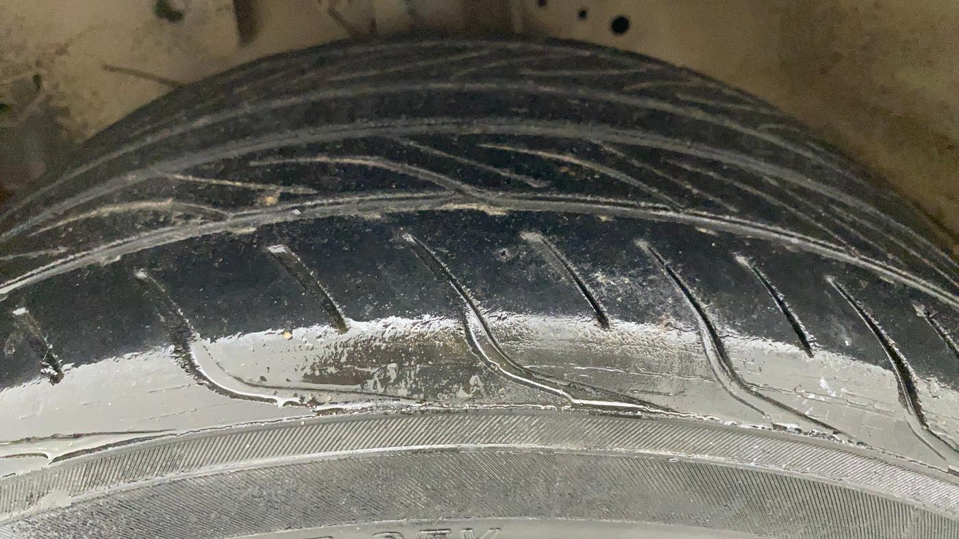 2017 Honda Brio E MT, CNG, Manual, 30,917 km, Left Front Tyre Tread