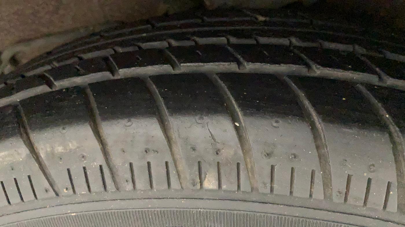 2011 Hyundai i10 MAGNA 1.2, Petrol, Manual, 72,455 km, Left Rear Tyre Tread