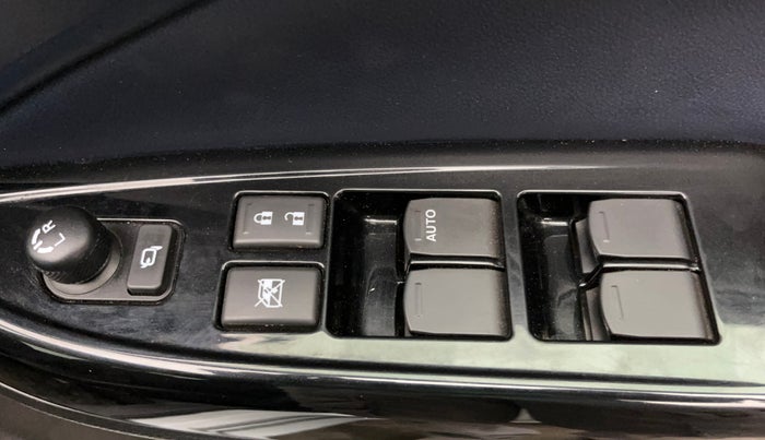 2023 Maruti Baleno ALPHA PETROL 1.2, Petrol, Manual, 11,420 km, Driver Side Door Panels Control