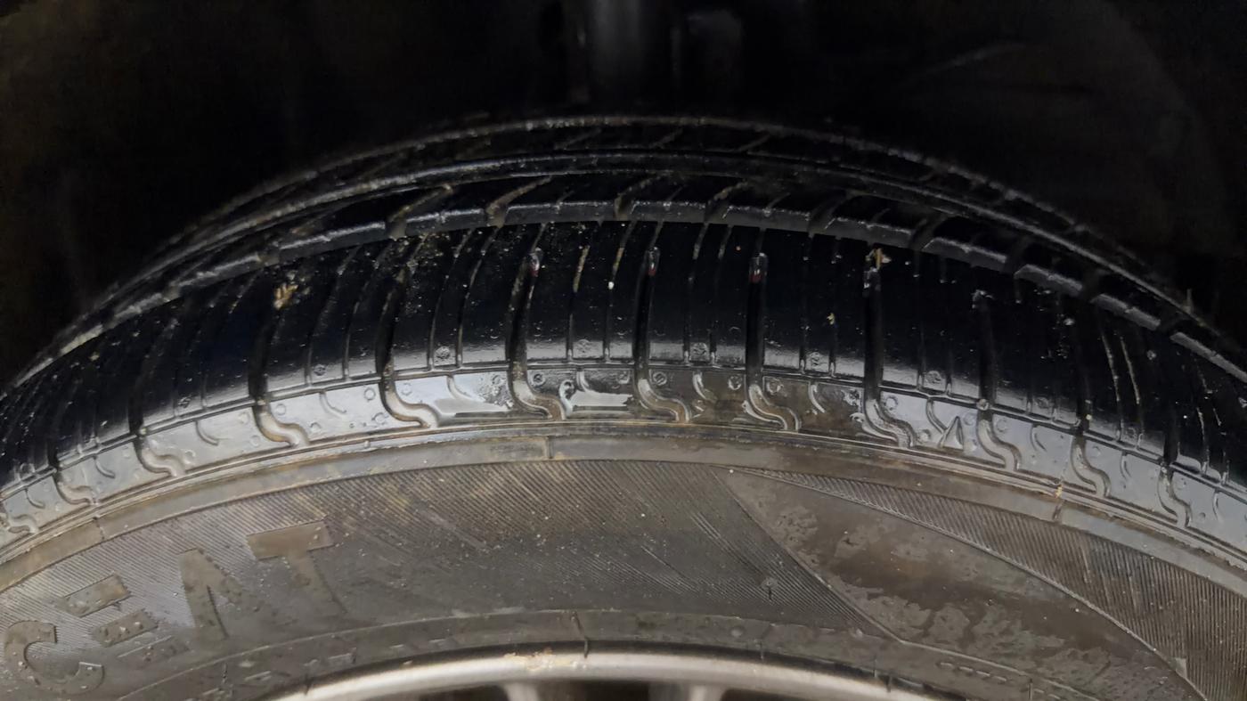 2021 Maruti Ertiga ZXI+ SHVS, Petrol, Manual, 54,560 km, Right Front Tyre Tread