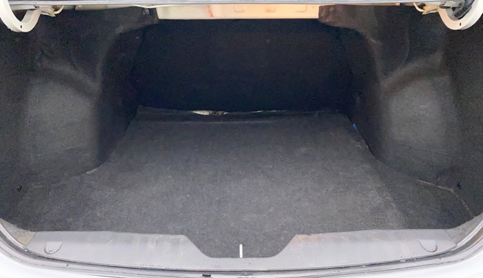 2018 Maruti Ciaz ZETA DIESEL 1.3, Diesel, Manual, 93,809 km, Boot Inside