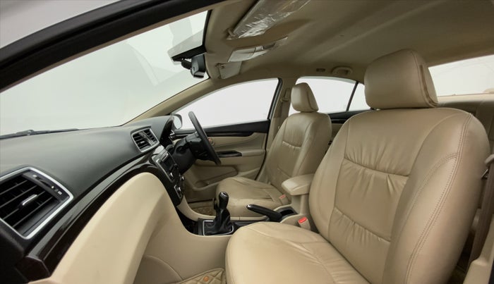 2018 Maruti Ciaz ZETA DIESEL 1.3, Diesel, Manual, 93,809 km, Right Side Front Door Cabin