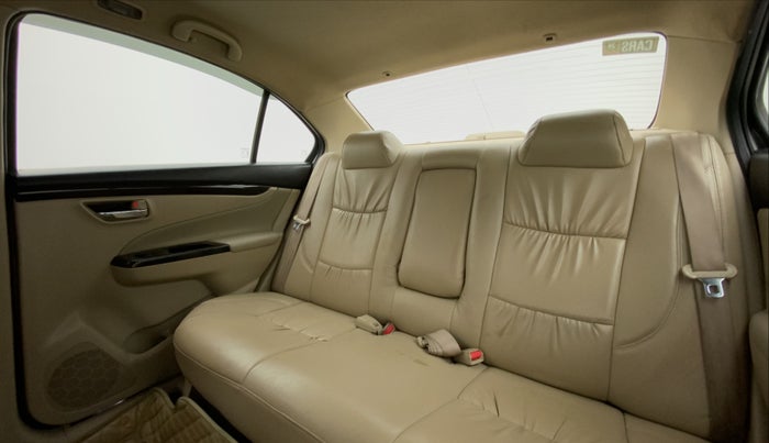 2018 Maruti Ciaz ZETA DIESEL 1.3, Diesel, Manual, 93,809 km, Right Side Rear Door Cabin