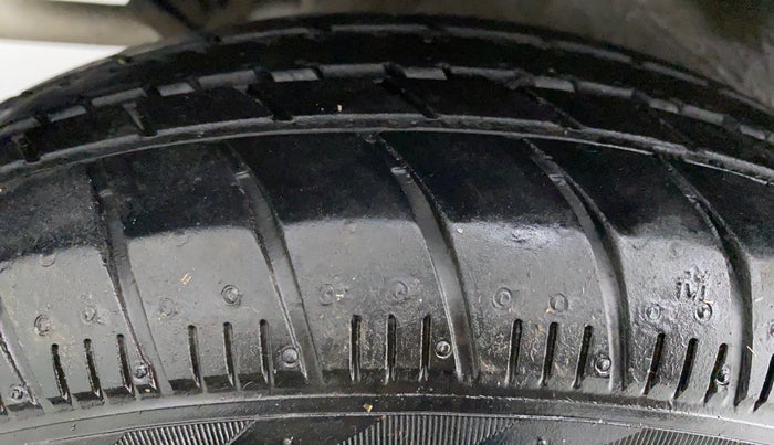 2012 Maruti Wagon R 1.0 VXI, Petrol, Manual, 41,333 km, Right Rear Tyre Tread