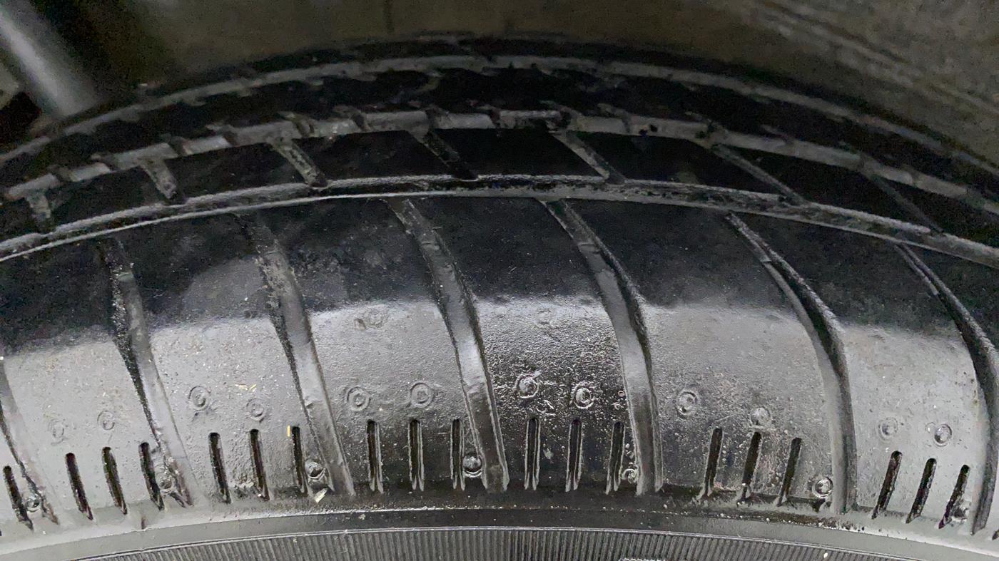 2012 Maruti Wagon R 1.0 VXI, Petrol, Manual, 41,333 km, Right Front Tyre Tread