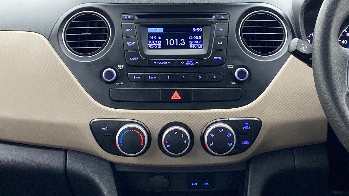 2014 Hyundai Grand i10 SPORTZ 1.2 KAPPA VTVT, Petrol, Manual, 38,599 km, Air Conditioner