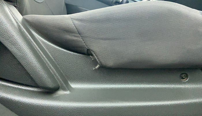 2011 Chevrolet Beat LT PETROL, Petrol, Manual, 67,307 km, Driver Side Adjustment Panel