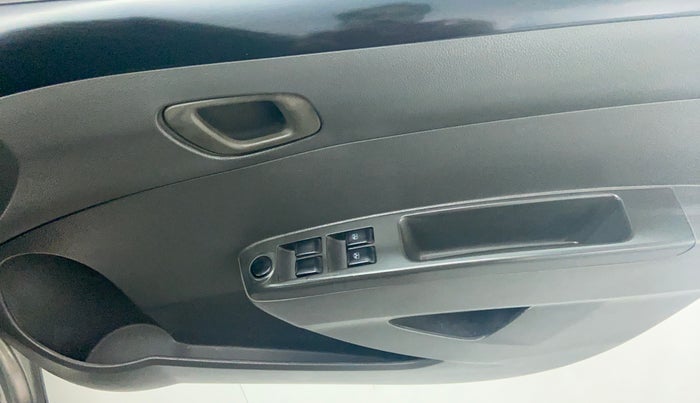 2011 Chevrolet Beat LT PETROL, Petrol, Manual, 67,307 km, Driver Side Door Panels Controls