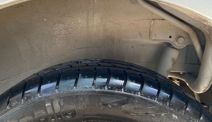 2015 Maruti Wagon R 1.0 VXI, Petrol, Manual, 44,493 km, Left Rear Tyre Tread