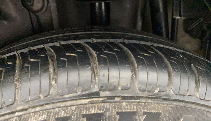 2016 Tata Tiago XZ PETROL, Petrol, Manual, 38,826 km, Left Rear Tyre Tread