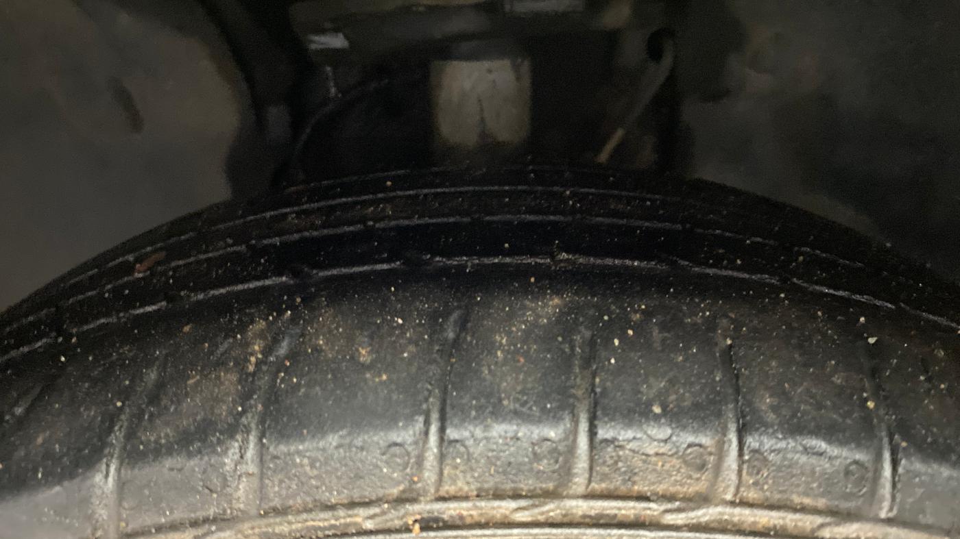 2020 Tata ALTROZ XZ PETROL, Petrol, Manual, 71,788 km, Left Front Tyre Tread