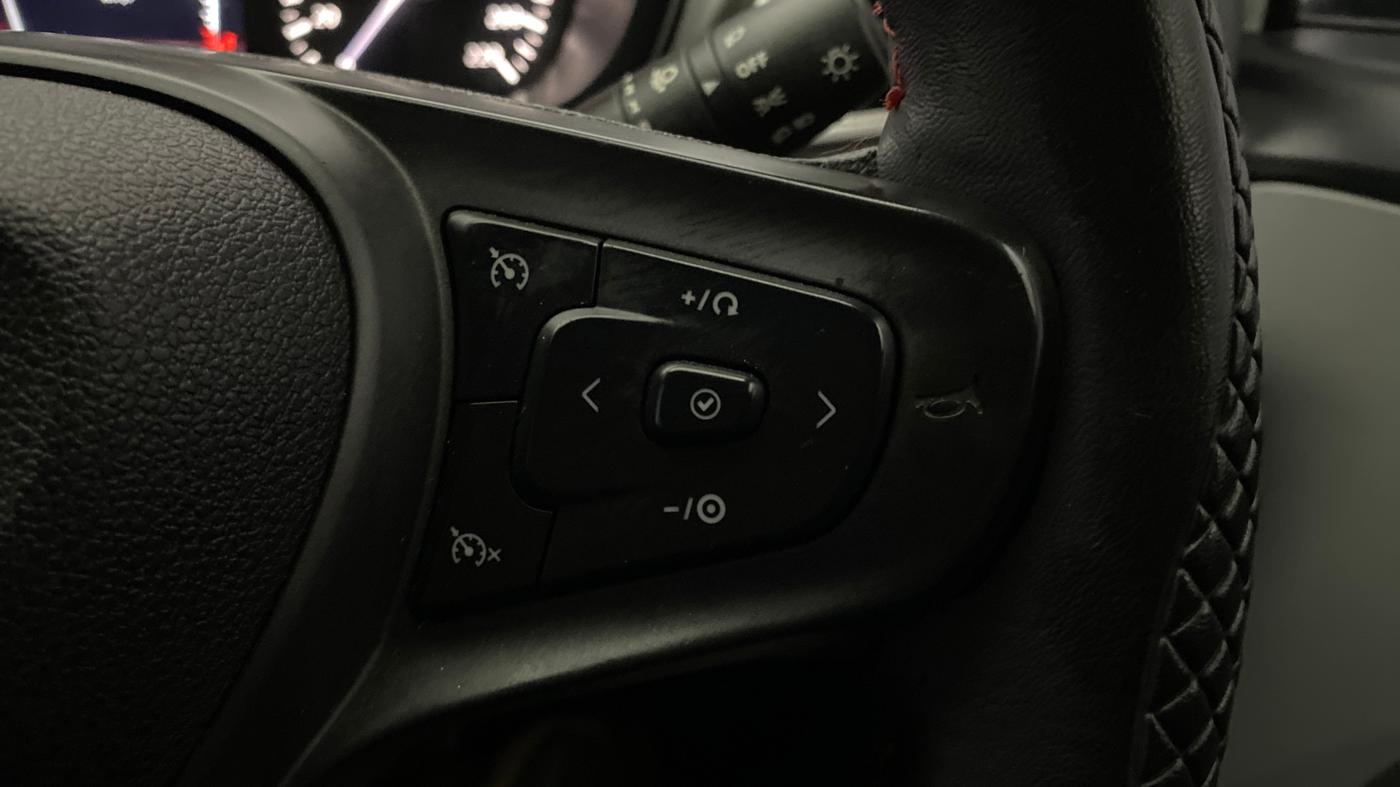 2020 Tata ALTROZ XZ PETROL, Petrol, Manual, 71,788 km, Adaptive Cruise Control