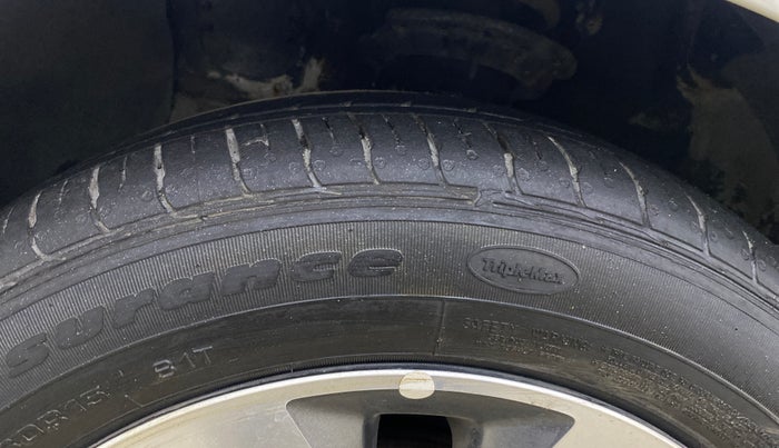 2014 Hyundai Xcent SX 1.2 (O), Petrol, Manual, 17,280 km, Left Front Tyre Tread