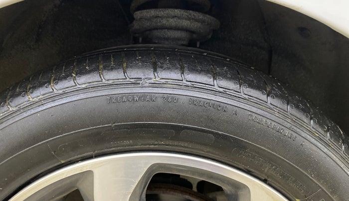 2014 Hyundai Xcent SX 1.2 (O), Petrol, Manual, 17,280 km, Right Front Tyre Tread