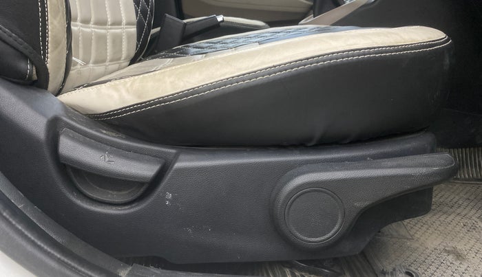 2014 Hyundai Xcent SX 1.2 (O), Petrol, Manual, 17,280 km, Driver Side Adjustment Panel