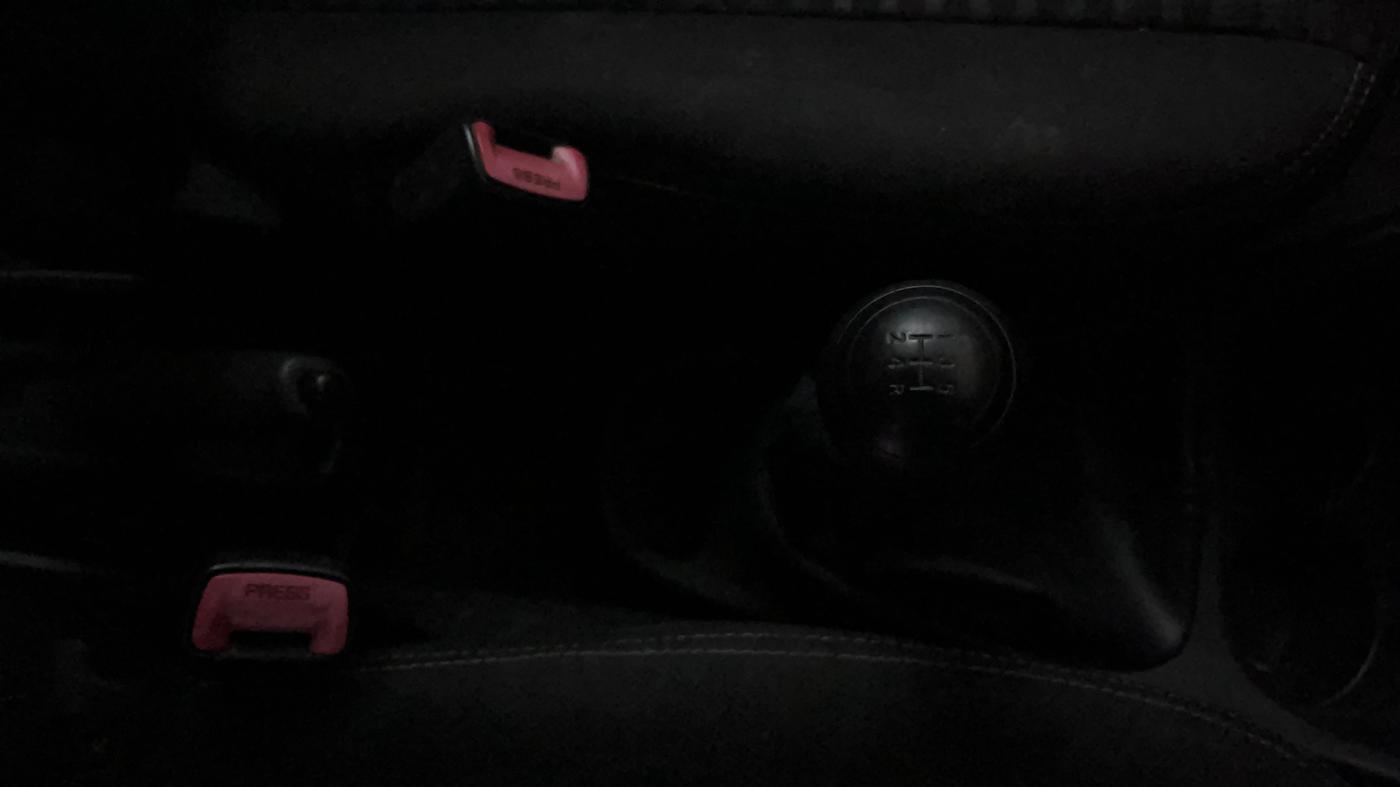 2015 Toyota Etios CROSS 1.2 G, CNG, Manual, 64,247 km, Gear Lever