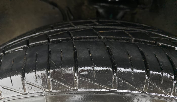 2020 Maruti Alto LXI, Petrol, Manual, 10,762 km, Left Front Tyre Tread