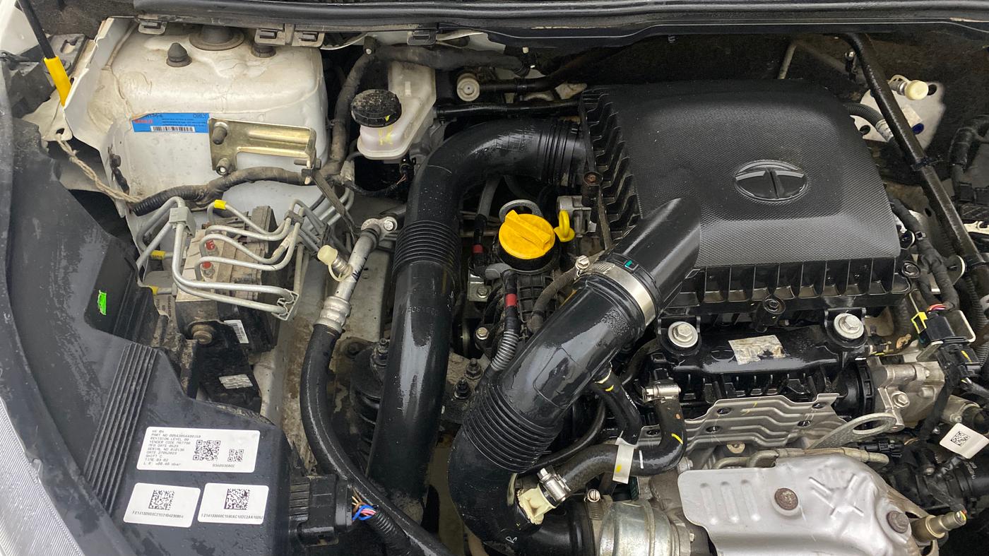 2023 Tata NEXON XZ PLUS PETROL, Petrol, Manual, 39,809 km, Engine View - Right
