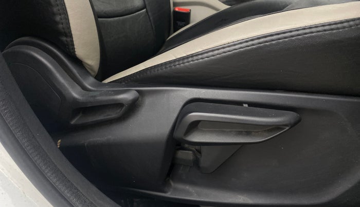 2023 Tata NEXON XZ PLUS PETROL, Petrol, Manual, 39,809 km, Driver Side Adjustment Panel