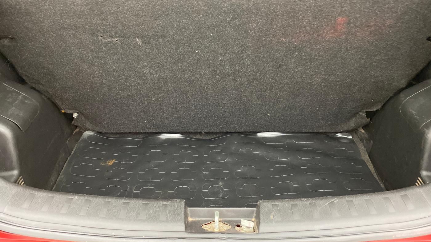 2015 Maruti Swift VDI ABS, Diesel, Manual, 93,000 km, Boot Inside