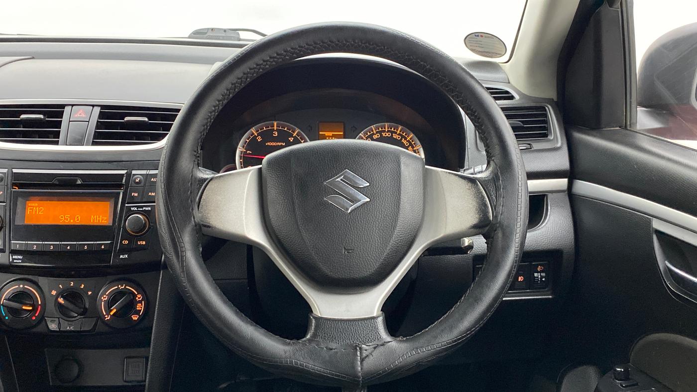 2015 Maruti Swift VDI ABS, Diesel, Manual, 93,000 km, Steering Wheel Close Up