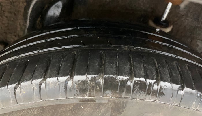 2024 Hyundai Verna SX 1.5 l MPI, Petrol, Manual, 31,078 km, Left Rear Tyre Tread