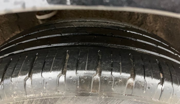 2024 Hyundai Verna SX 1.5 l MPI, Petrol, Manual, 31,078 km, Right Rear Tyre Tread