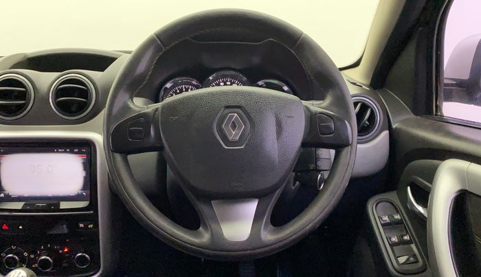 2014 Renault Duster 110 PS RXZ 4X4 MT DIESEL, Diesel, Manual, 1,37,721 km, Steering Wheel Close Up