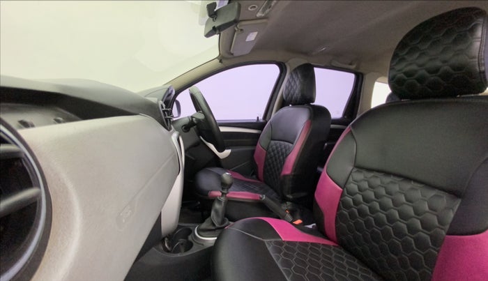 2014 Renault Duster 110 PS RXZ 4X4 MT DIESEL, Diesel, Manual, 1,37,721 km, Right Side Front Door Cabin
