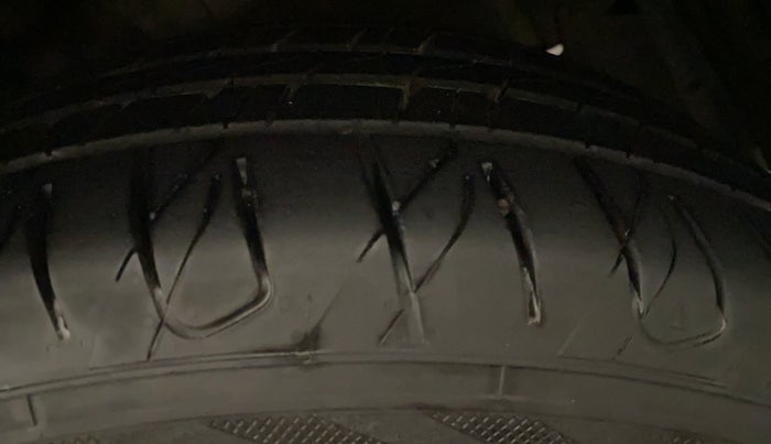 2020 MG HECTOR SHARP 1.5 DCT PETROL, Petrol, Automatic, 75,341 km, Left Rear Tyre Tread