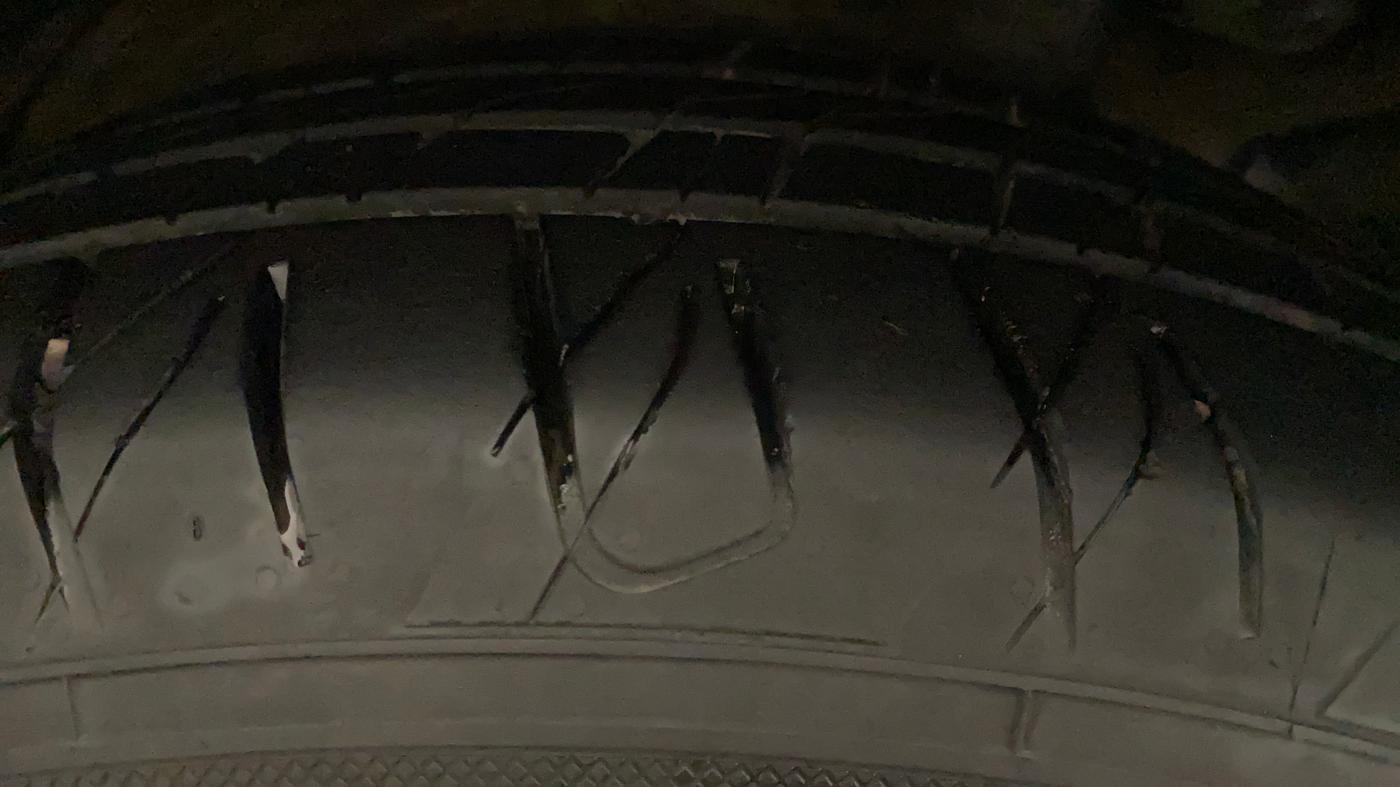 2020 MG HECTOR SHARP 1.5 DCT PETROL, Petrol, Automatic, 75,341 km, Left Front Tyre Tread
