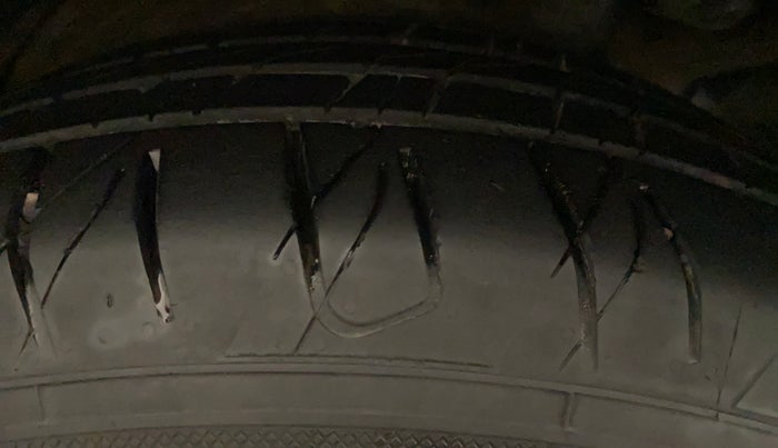 2020 MG HECTOR SHARP 1.5 DCT PETROL, Petrol, Automatic, 75,341 km, Left Front Tyre Tread
