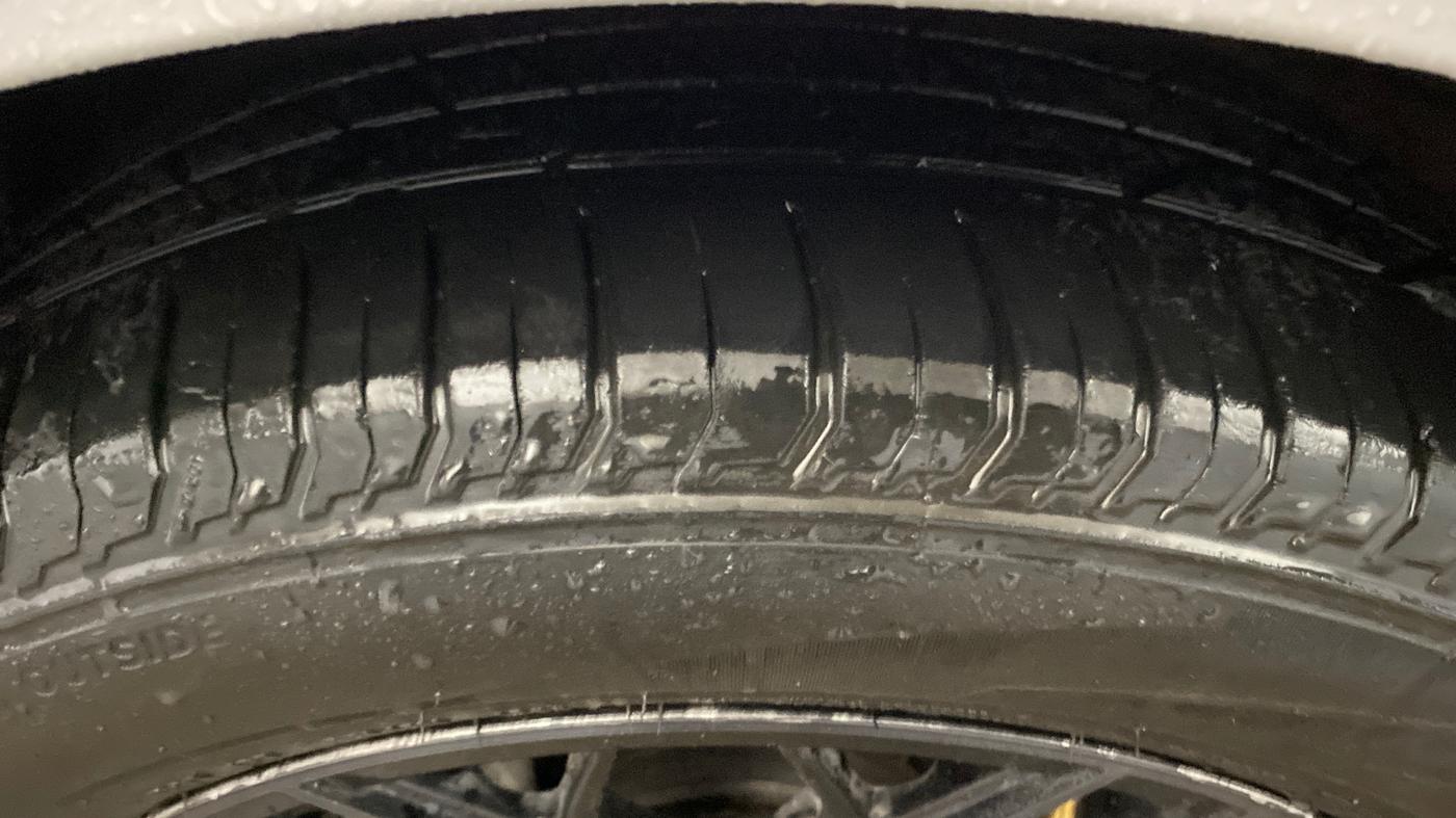 2023 Hyundai Verna SX 1.5 l MPI, Petrol, Manual, 55,917 km, Left Front Tyre Tread