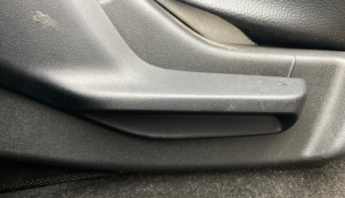 2019 Maruti IGNIS ZETA 1.2 AMT DUAL TONE, Petrol, Automatic, 93,019 km, Driver Side Adjustment Panel