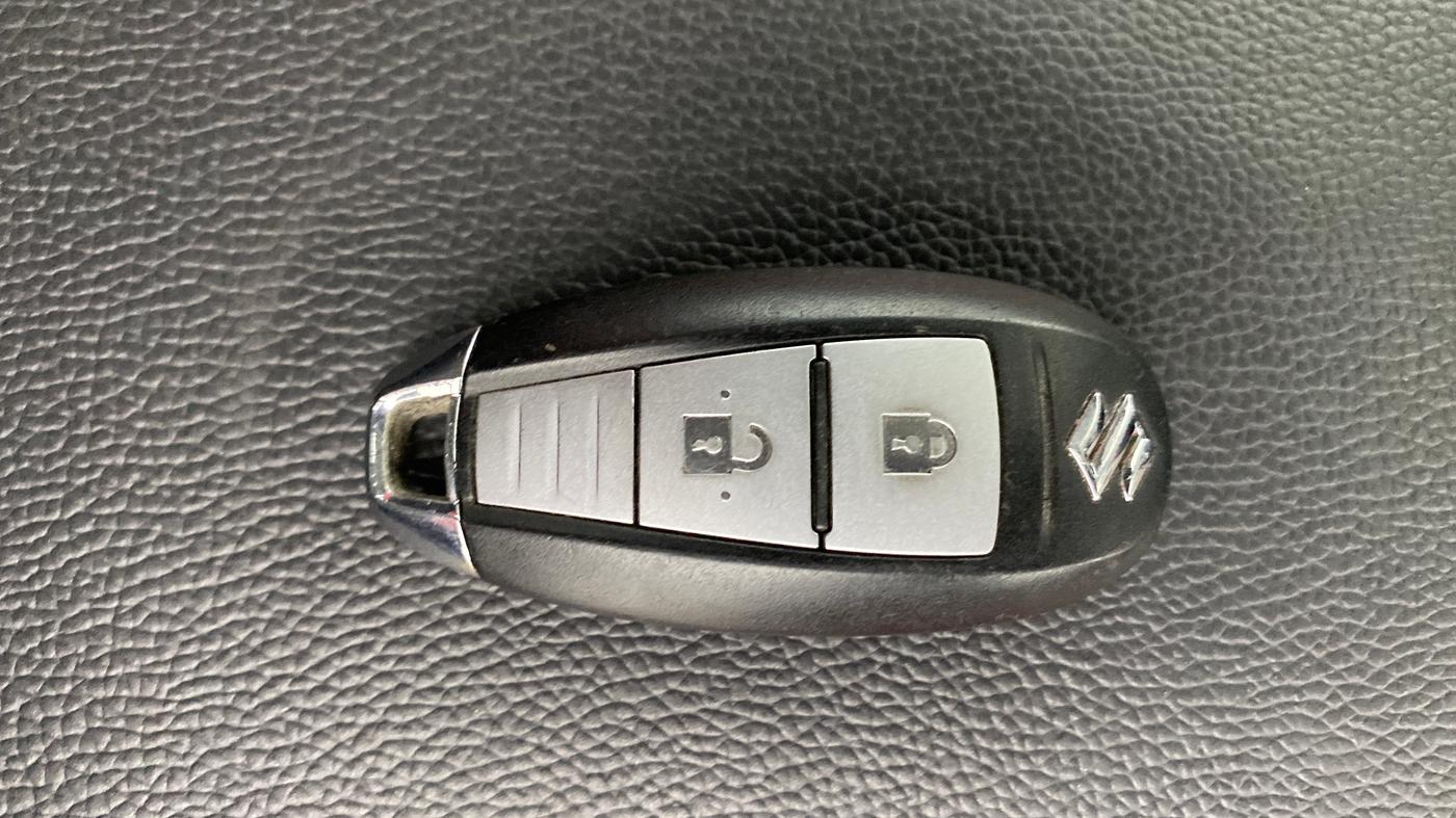 2019 Maruti IGNIS ZETA 1.2 AMT DUAL TONE, Petrol, Automatic, 92,955 km, Key Close Up