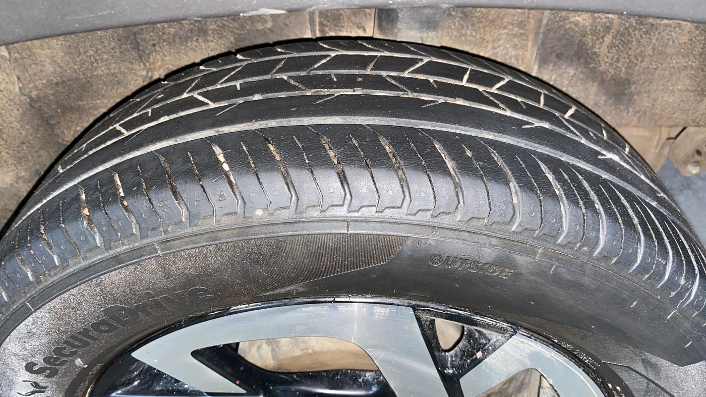 2022 Nissan MAGNITE XV MT, Petrol, Manual, 50,642 km, Left Rear Tyre Tread