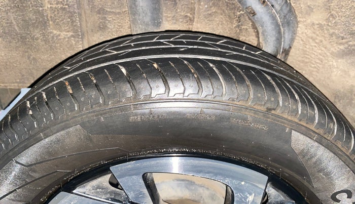 2022 Nissan MAGNITE XV MT, Petrol, Manual, 50,642 km, Right Rear Tyre Tread