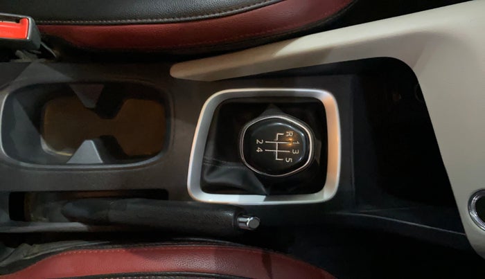 2022 Nissan MAGNITE XV MT, Petrol, Manual, 50,642 km, Gear Lever