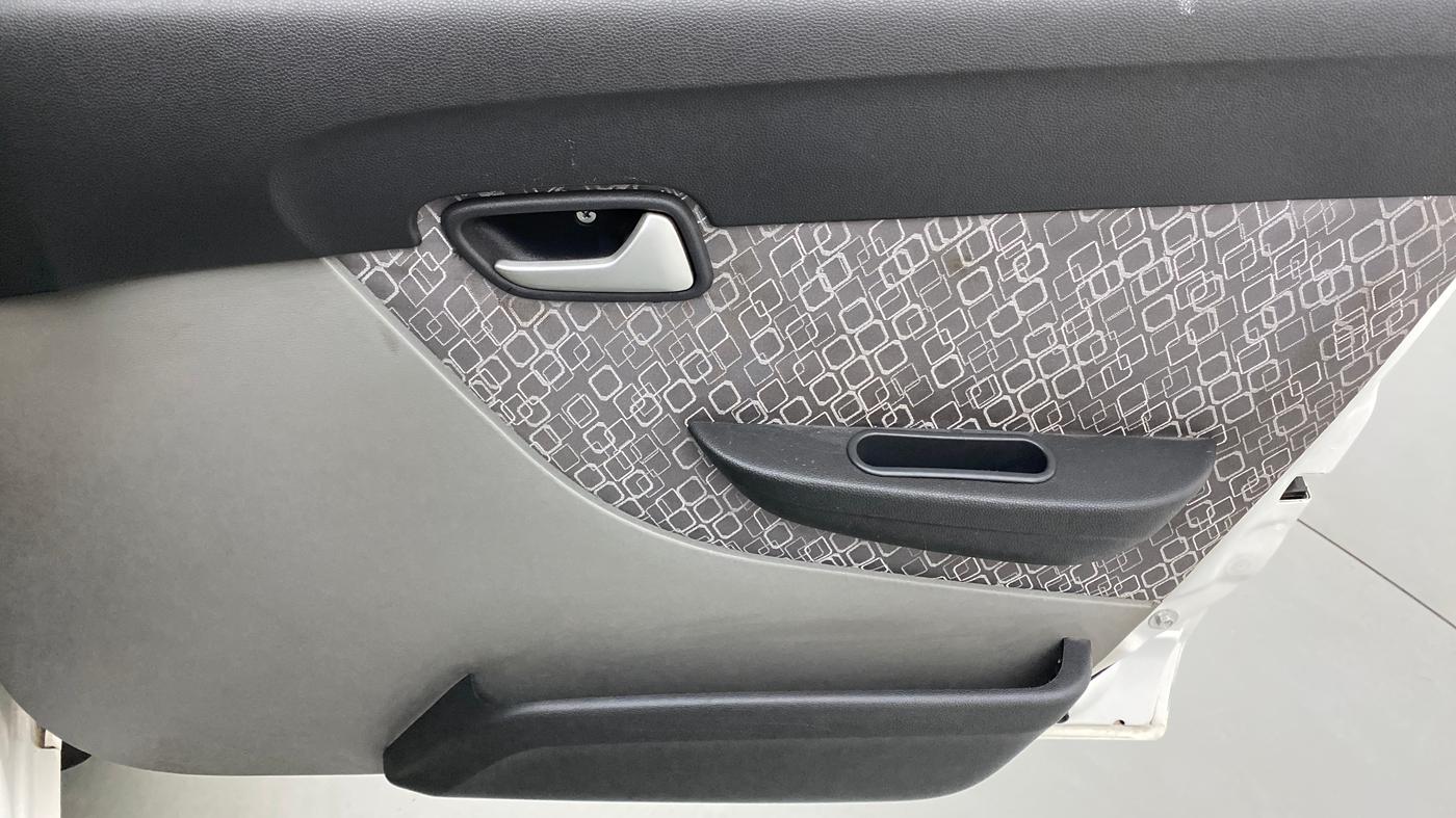 2018 Maruti Alto 800 LXI, Petrol, Manual, 21,884 km, Driver Side Door Panels Control