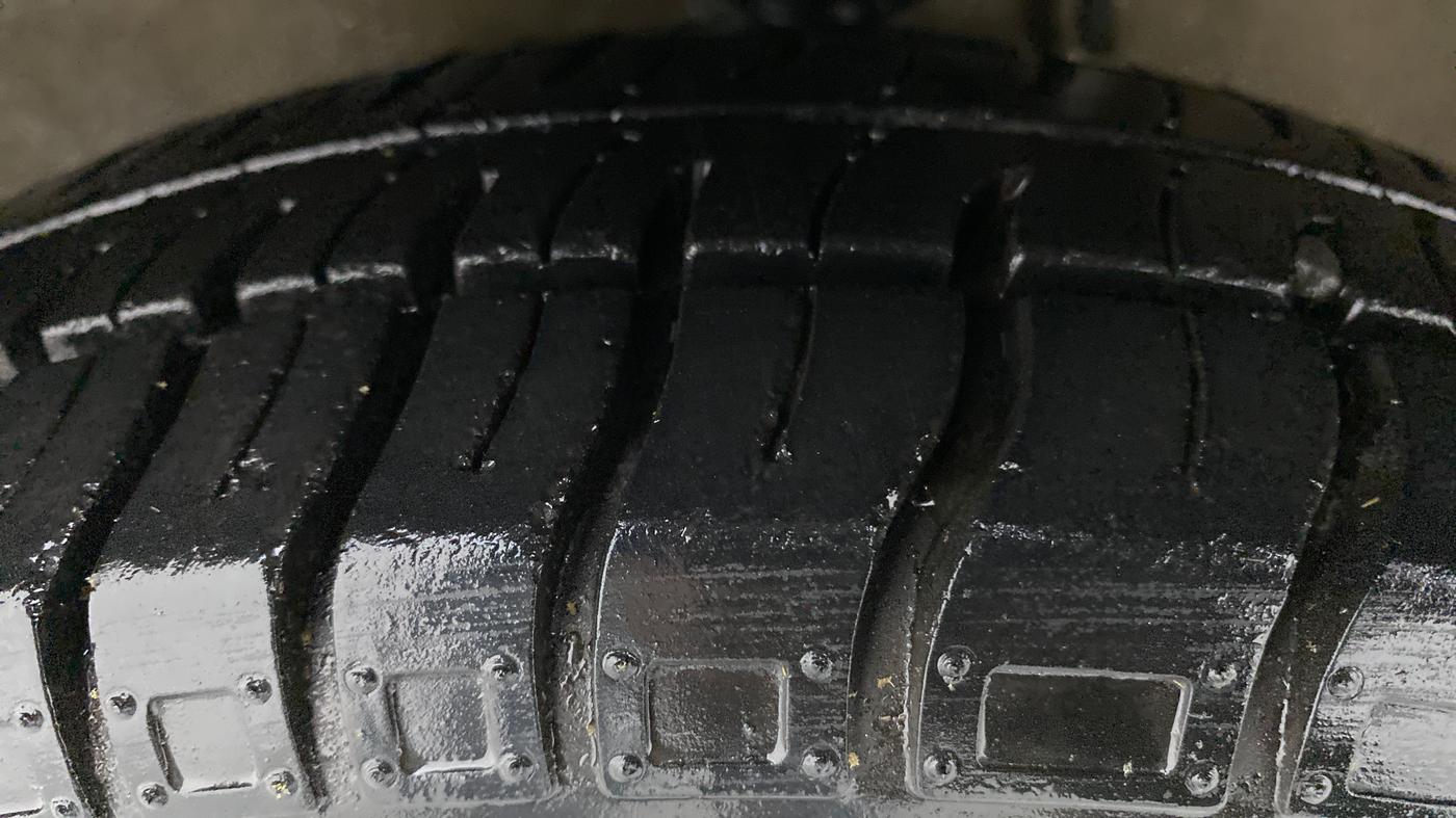 2018 Maruti Alto 800 LXI, Petrol, Manual, 21,884 km, Left Front Tyre Tread
